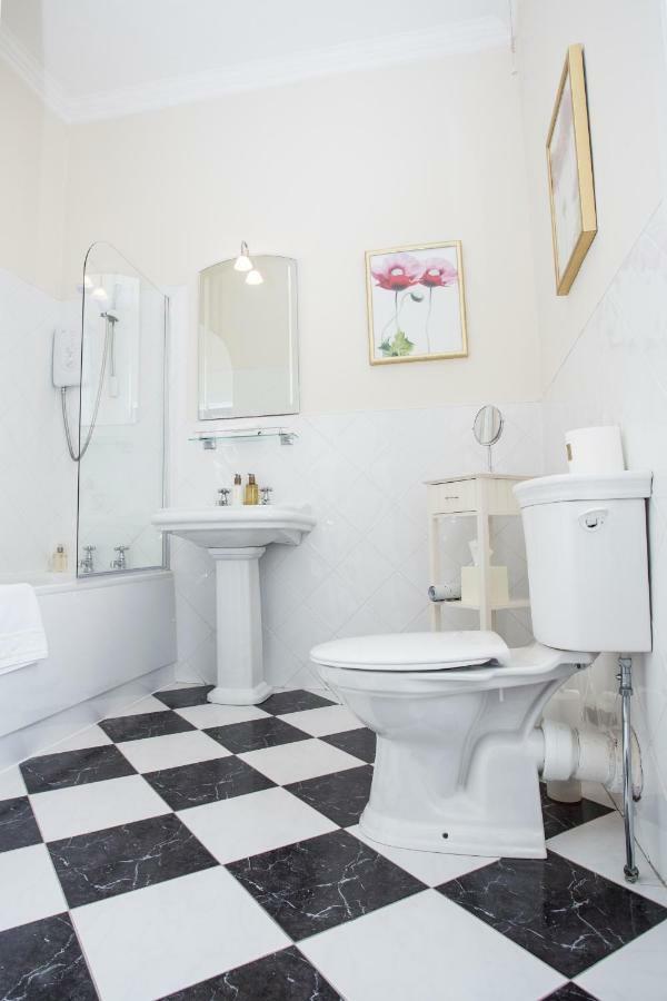 26 The Crescent - Guest House Ayr Esterno foto